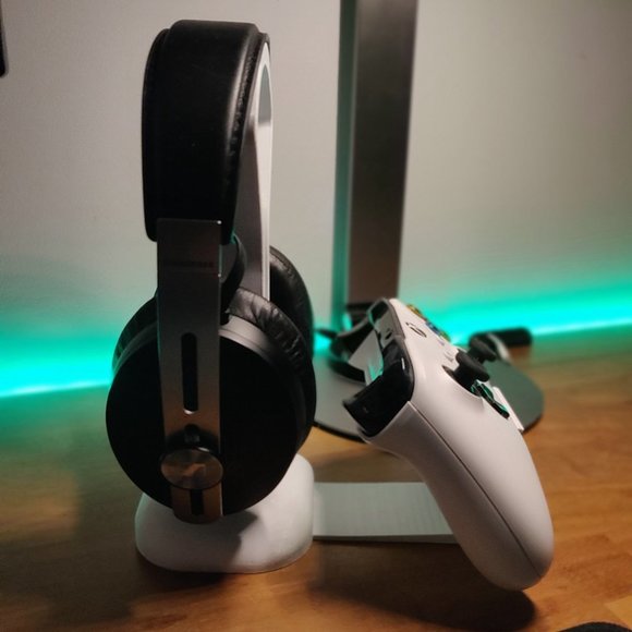 Microsoft Xbox One Controller Headset Combo Stand Wireless Display Headphones - Picture 7 of 9